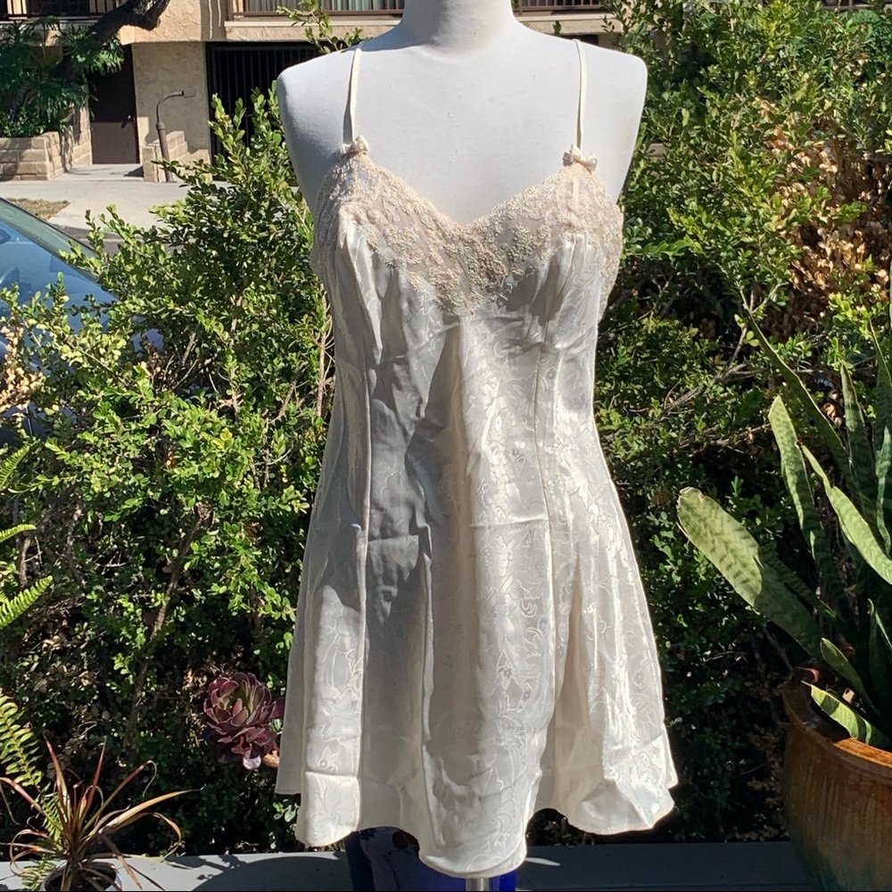 VICTORIA’S SECRET Vintage Chemise Gown New!